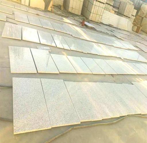 白色花岗岩板材 精细加工铸就规格统一的石材制品